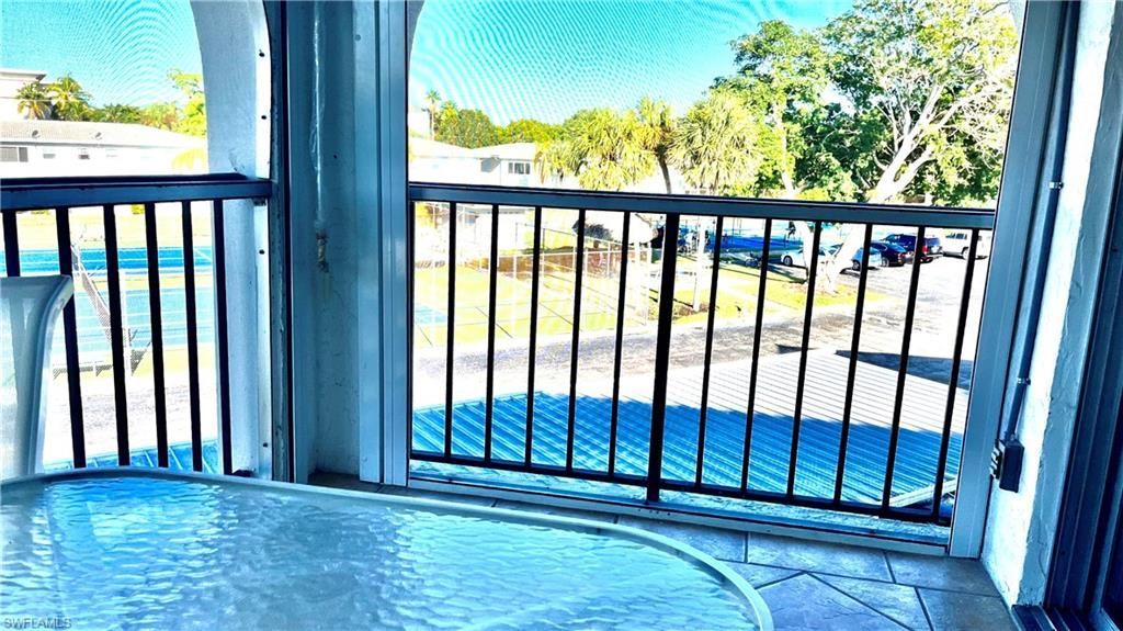 53 High Point Cir W, Unit 304, Naples, FL 34103 Photo