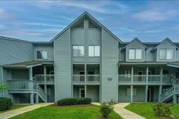 8471 Yadkin Circle photo 4