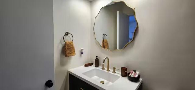 8471 Yadkin Circle Photo 6