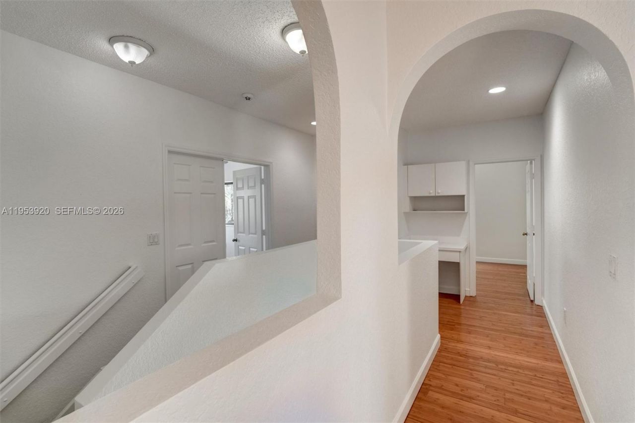 9053 SW 214th St , Unit n/a, Cutler Bay, FL 33189 Photo