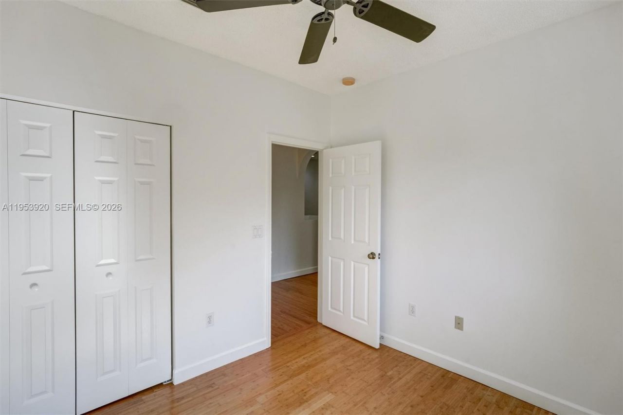 9053 SW 214th St , Unit n/a, Cutler Bay, FL 33189 Photo