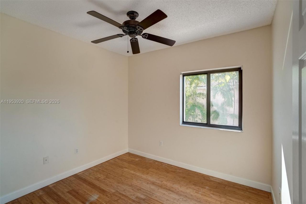 9053 SW 214th St , Unit n/a, Cutler Bay, FL 33189 Photo