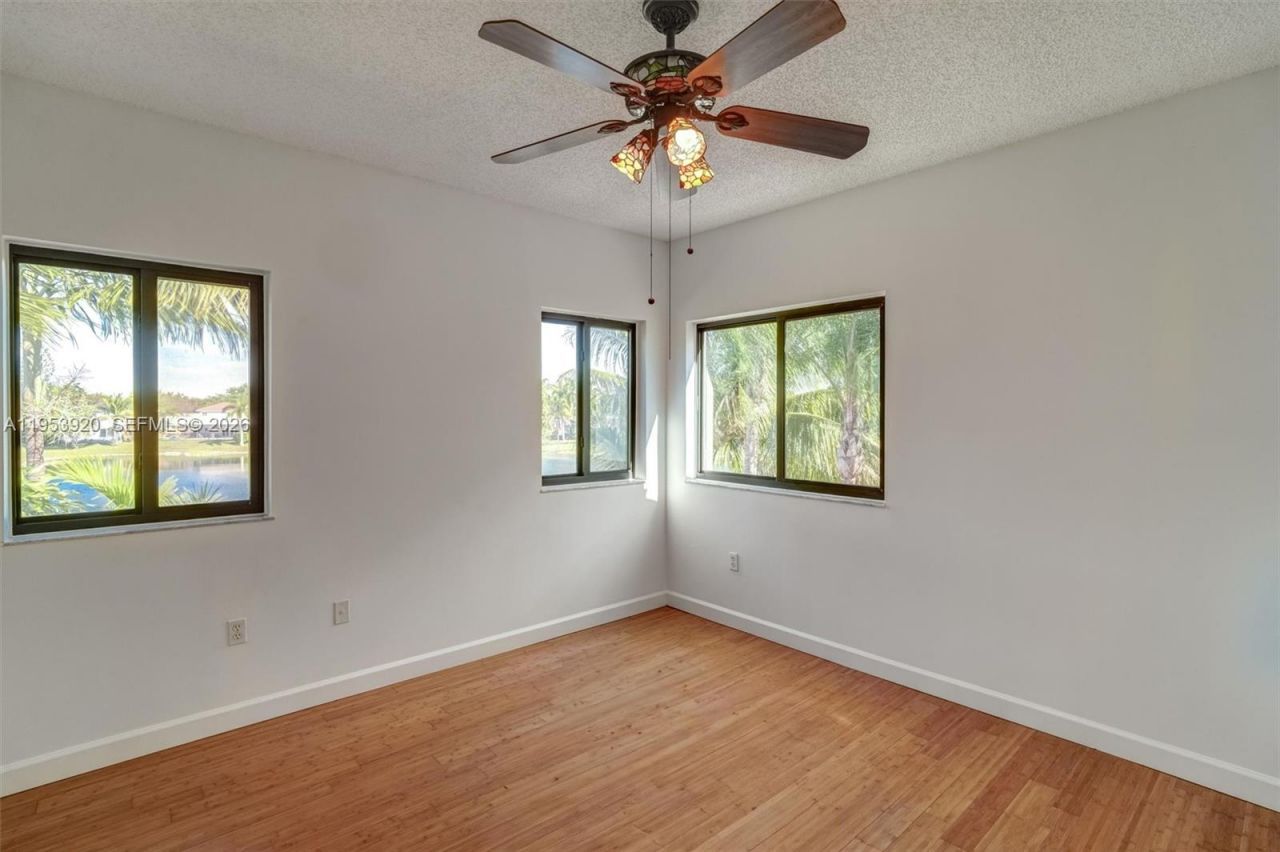 9053 SW 214th St , Unit n/a, Cutler Bay, FL 33189 Photo