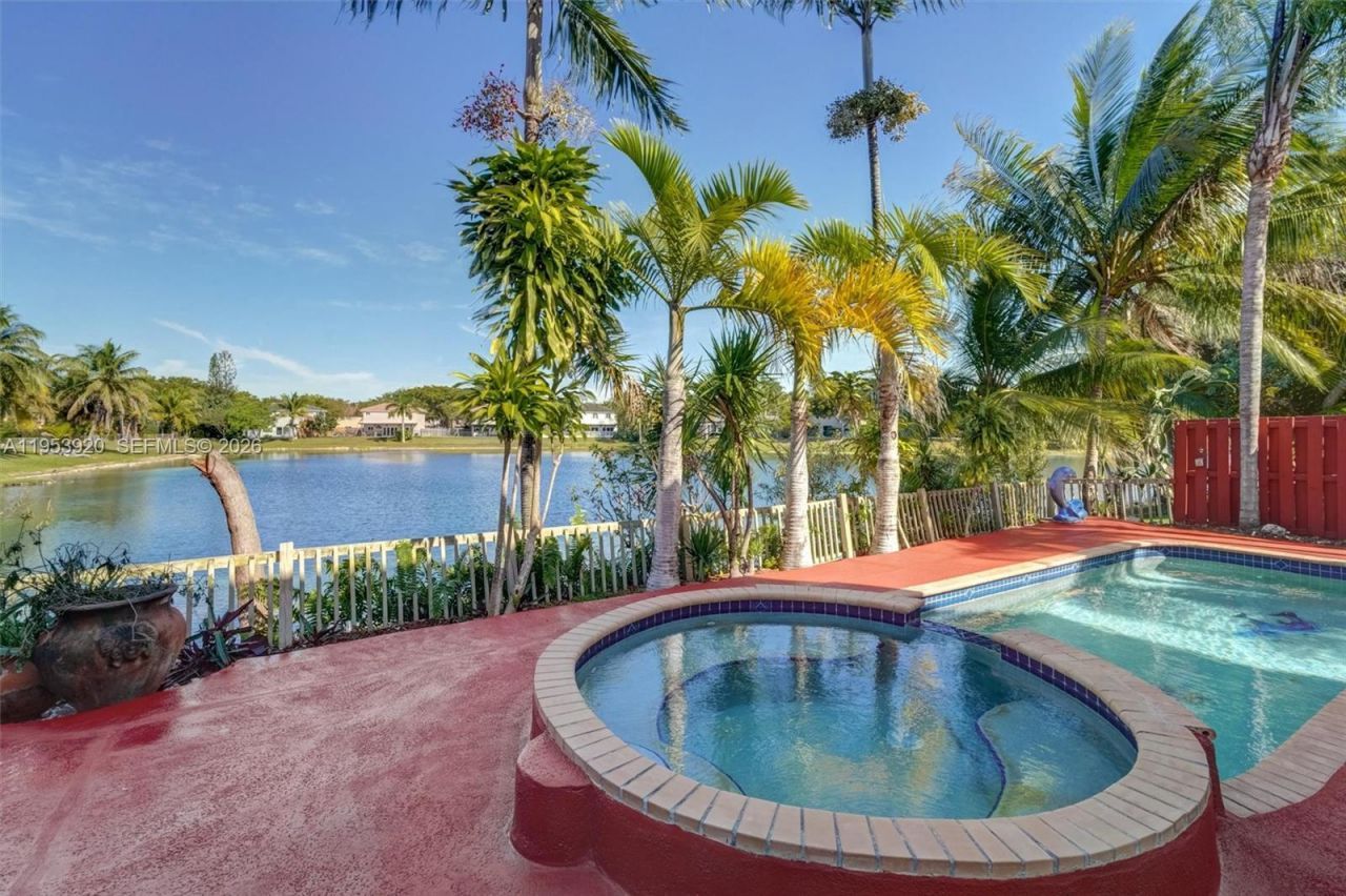 9053 SW 214th St , Unit n/a, Cutler Bay, FL 33189 Photo