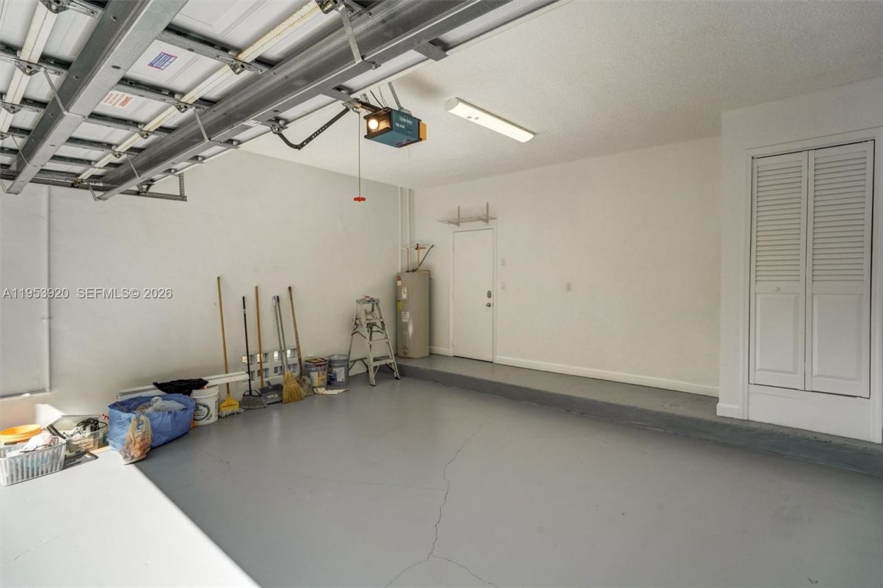 9053 SW 214th St , Unit n/a, Cutler Bay, FL 33189 Photo