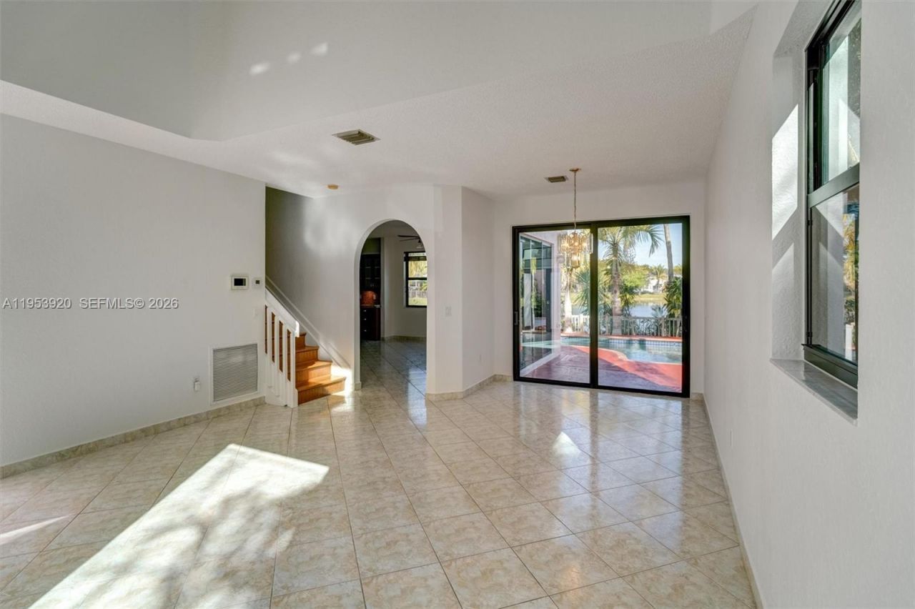 9053 SW 214th St , Unit n/a, Cutler Bay, FL 33189 Photo