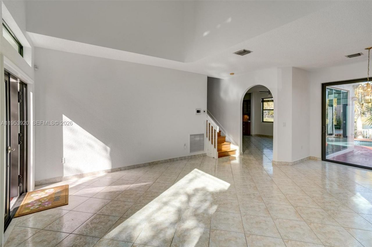 9053 SW 214th St , Unit n/a, Cutler Bay, FL 33189 Photo