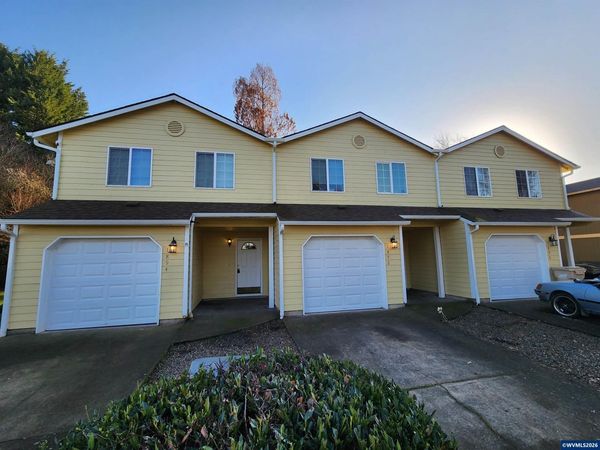 1894 Clay (1894-1892-1890) St SE, Albany, OR 97322