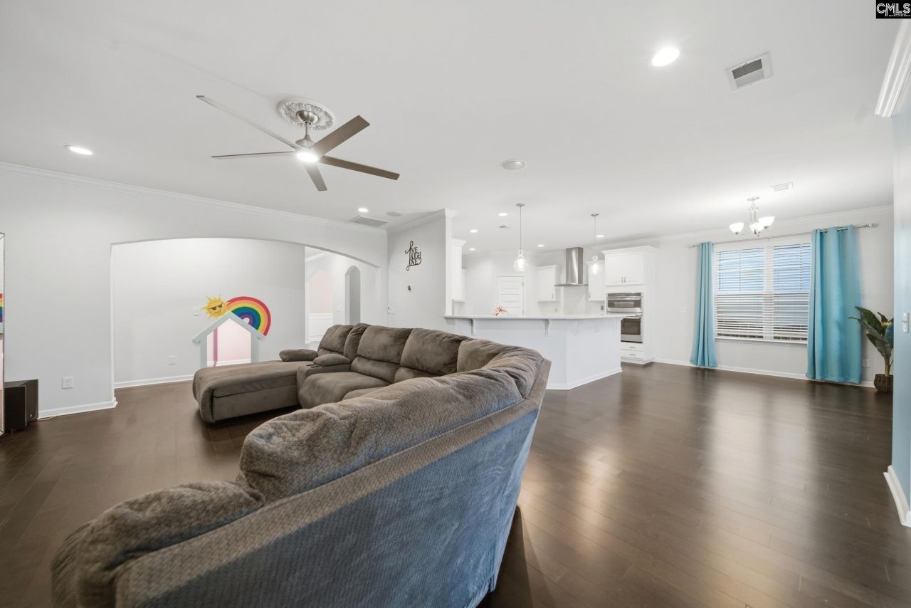 209 Madison Park Drive  Photo 10