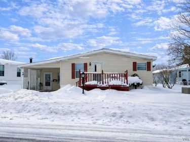 343 Applewood Drive, Lockport, NY 14094