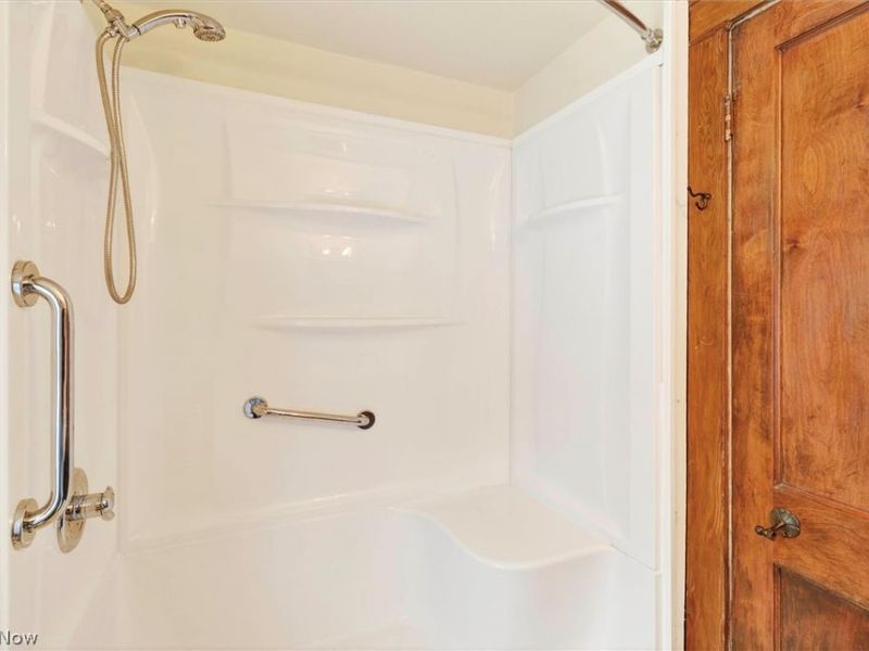 1798 Middlehurst Road, Cleveland Heights, OH 44118 Photo 31