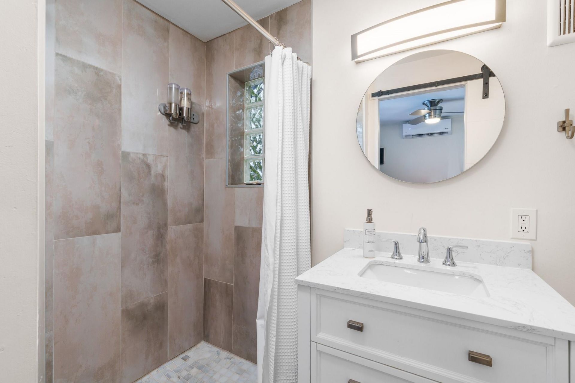 1110 NW 7th Ave, Fort Lauderdale, FL 33311 Photo