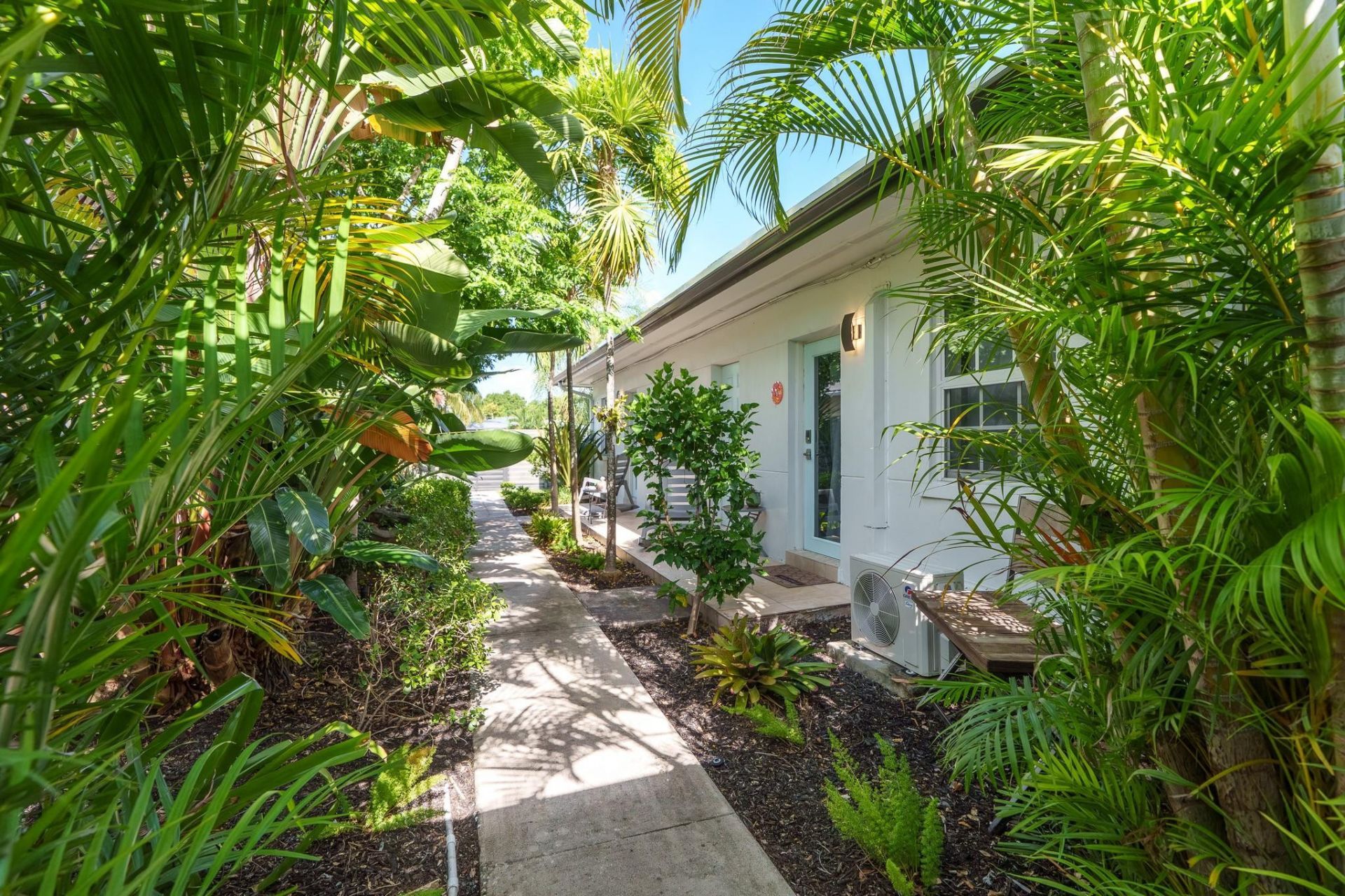 1110 NW 7th Ave, Fort Lauderdale, FL 33311 Photo