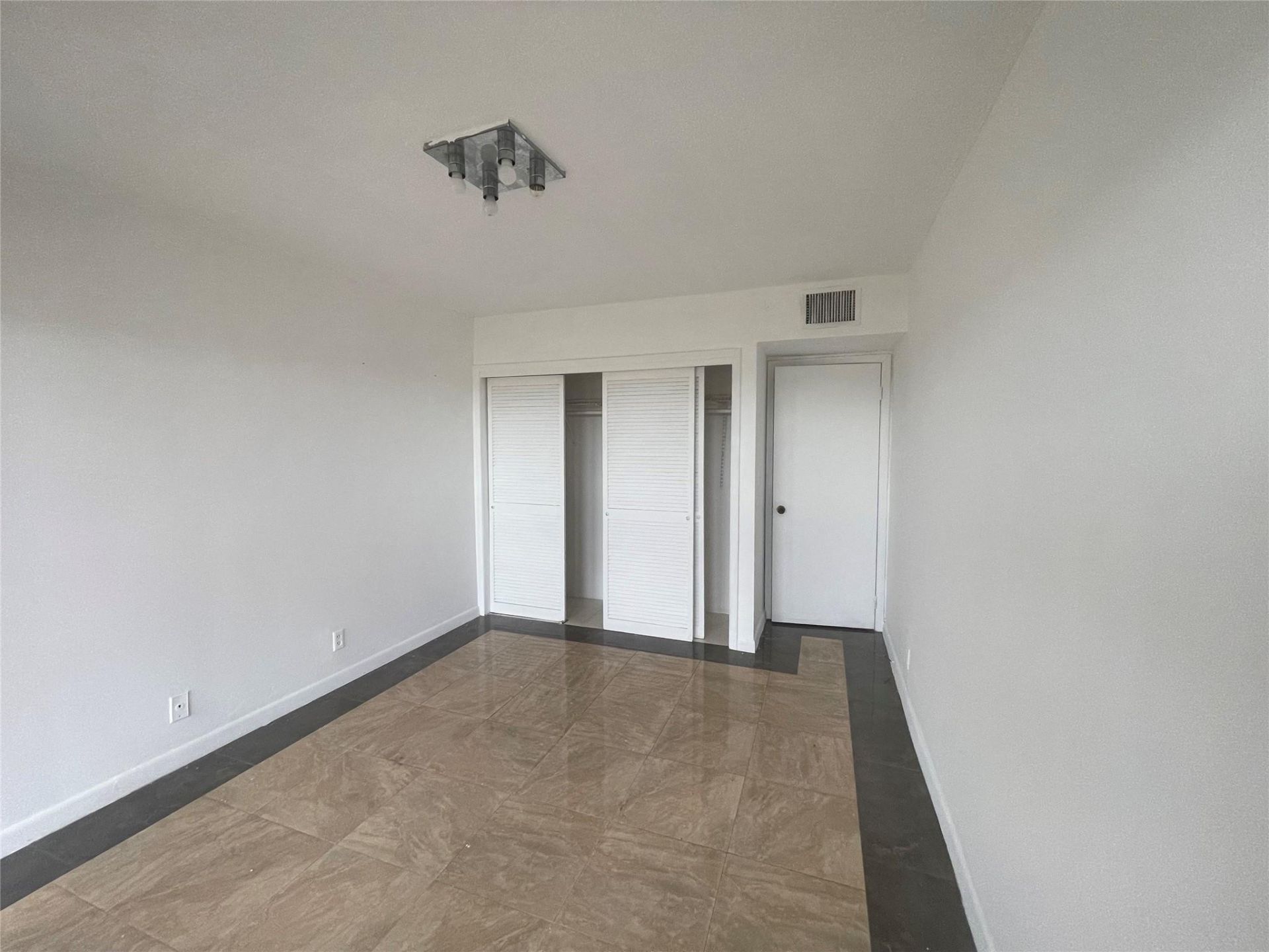 3301 Spanish Moss Te, Unit 601, Lauderhill, FL 33319 Photo