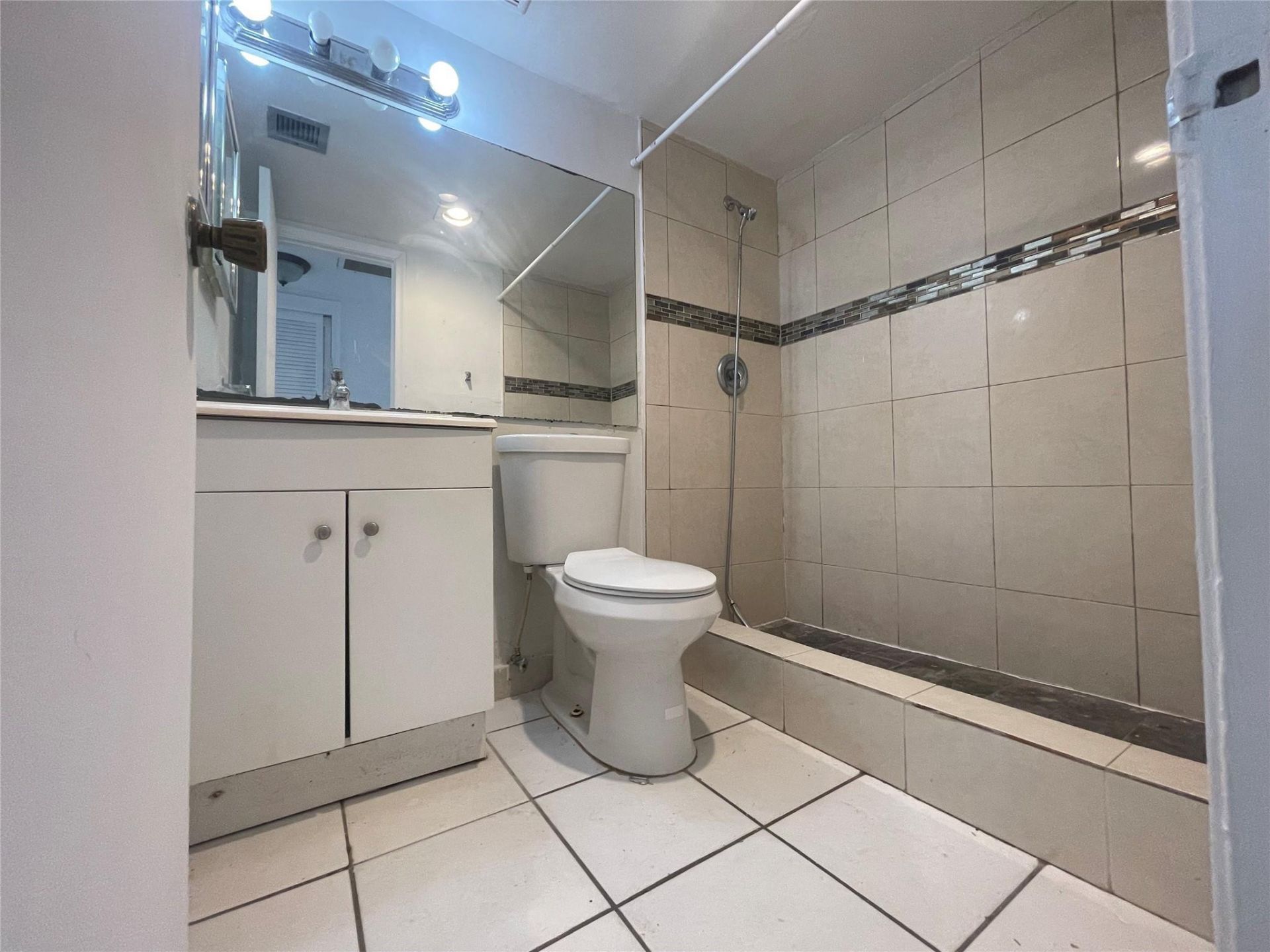 3301 Spanish Moss Te, Unit 601, Lauderhill, FL 33319 Photo