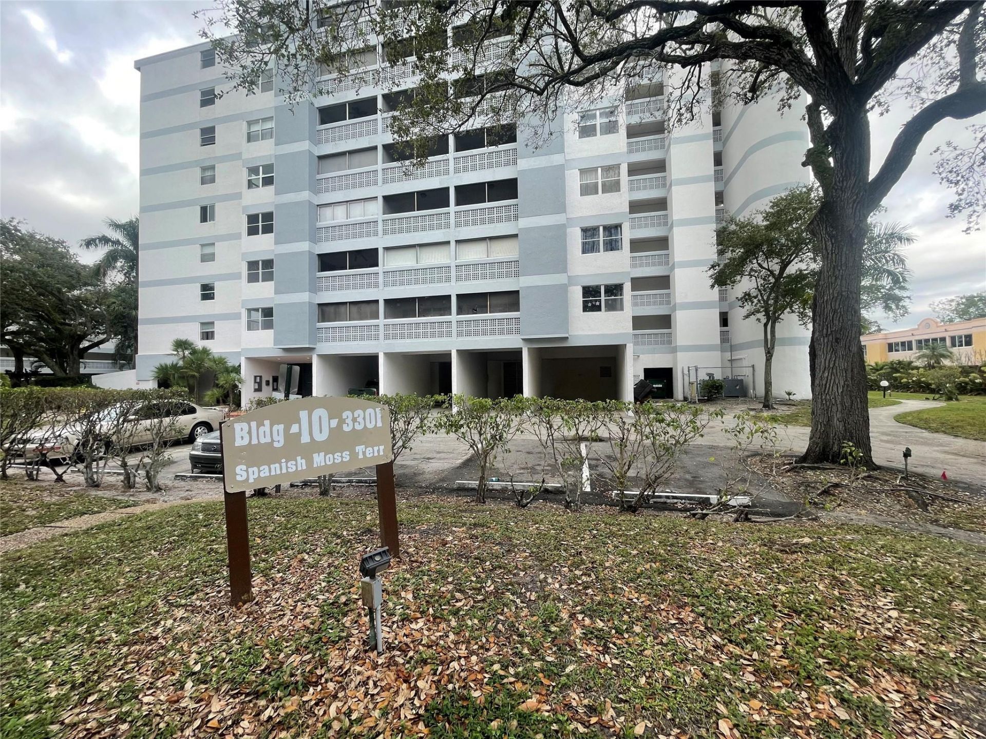 3301 Spanish Moss Te, Unit 601, Lauderhill, FL 33319 Photo