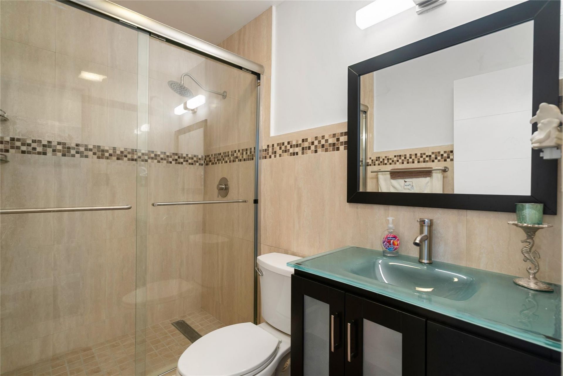 102 Harbor Dr, Tavernier, FL 33070 Photo