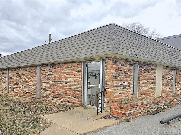 405 N Harmon Avenue, Watonga, OK 73772