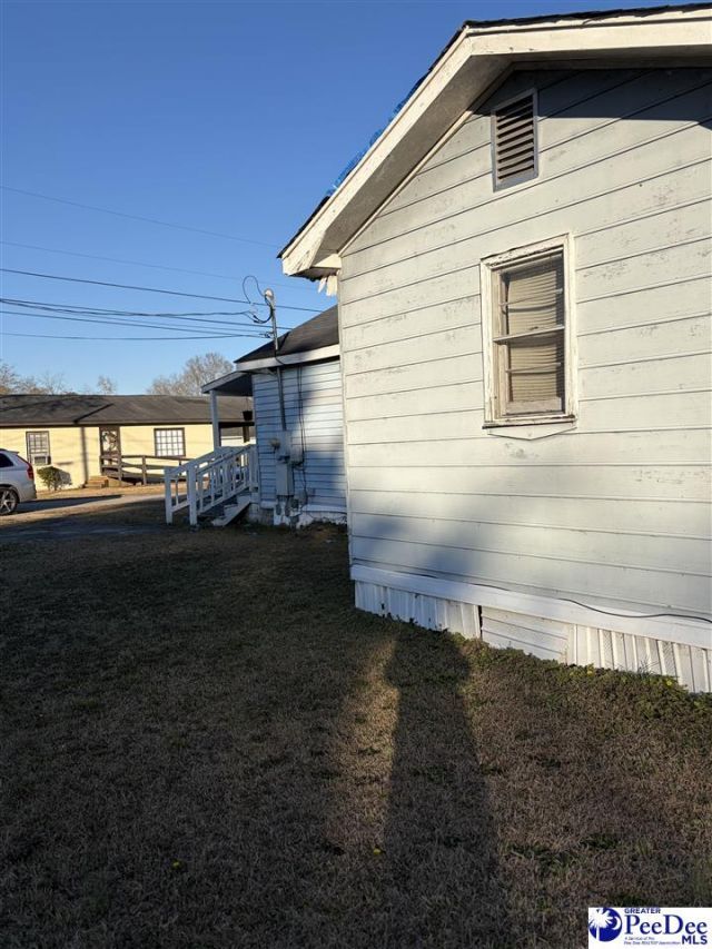 329 Godwin St Photo 21