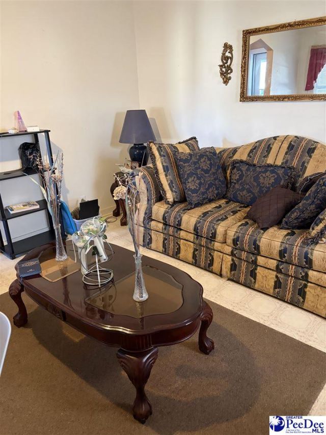 329 Godwin St Photo 4