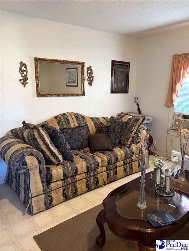 329 Godwin St Photo 5