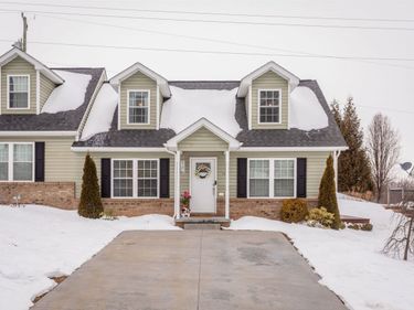 905 MACON AVE, GROTTOES, VA 24441