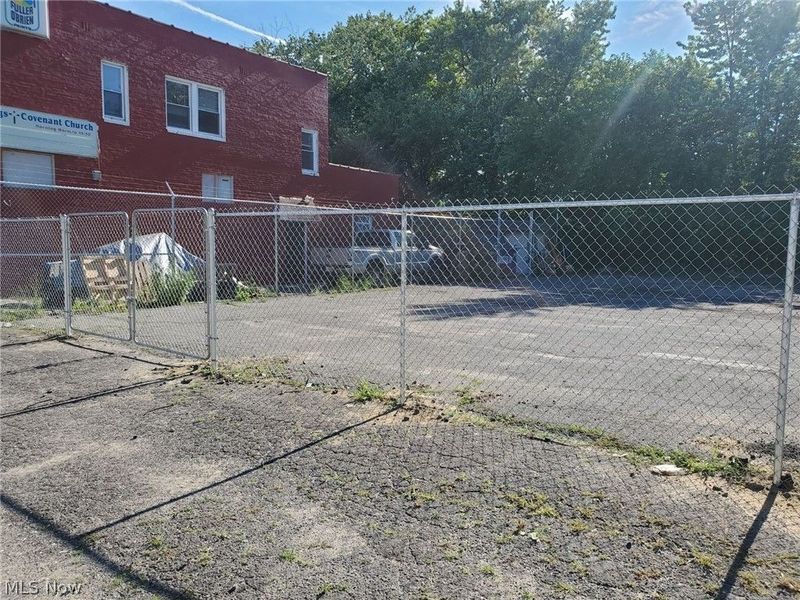 V/L E 140th Street, Cleveland, OH 44110 Photo 4