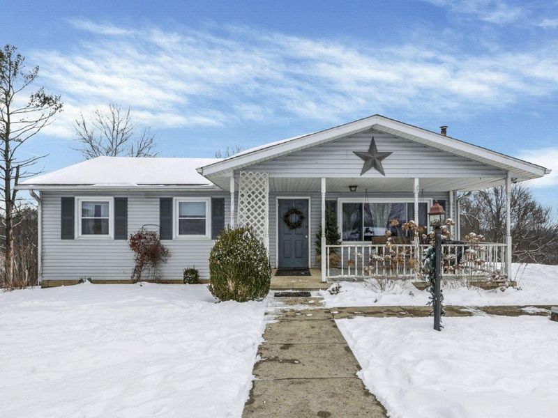 1725 W Point Road SE, Lancaster, OH 43130 Photo 2