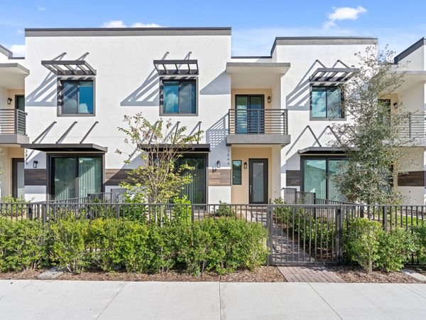 3748 Lambert Avenue, West Palm Beach, FL 33405