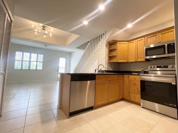 902 S Federal Highway, Unit 6, Lake Worth Beach, FL 33460