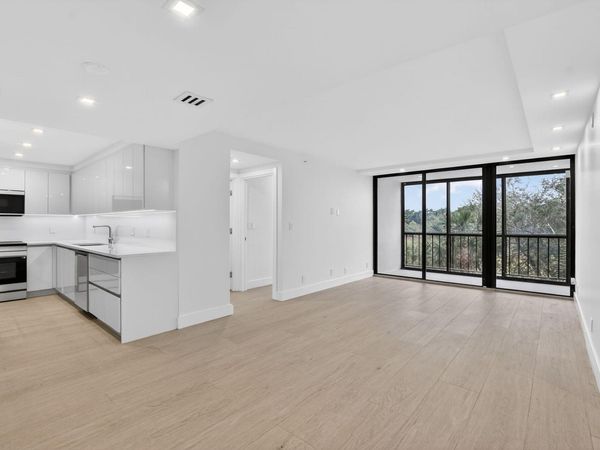 7835 Lakeside Boulevard, Unit 946, Boca Raton, FL 33434