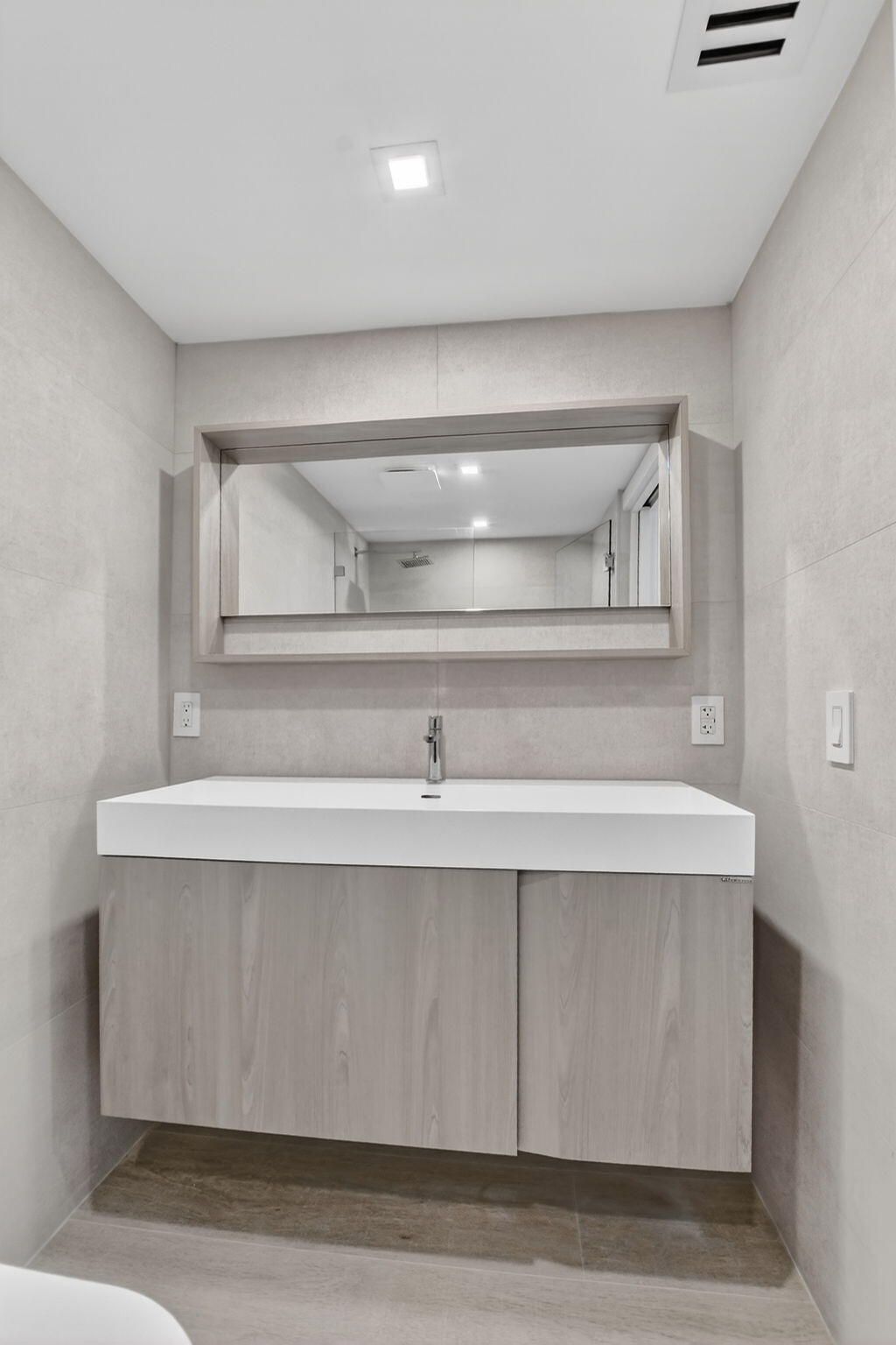 7835 Lakeside Boulevard, Unit 946, Boca Raton, FL 33434 Photo