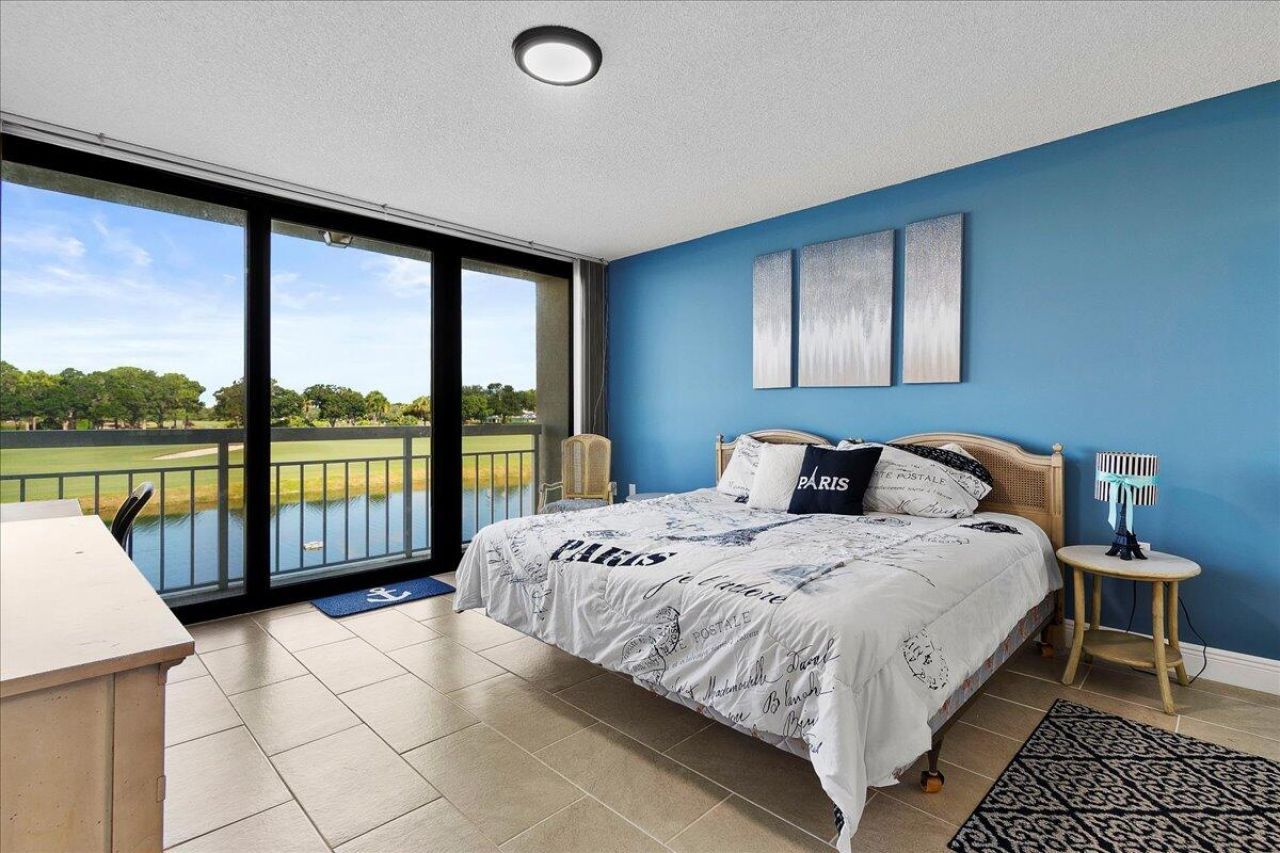 2421 Village Boulevard, Unit 206, West Palm Beach, FL 33409 Photo