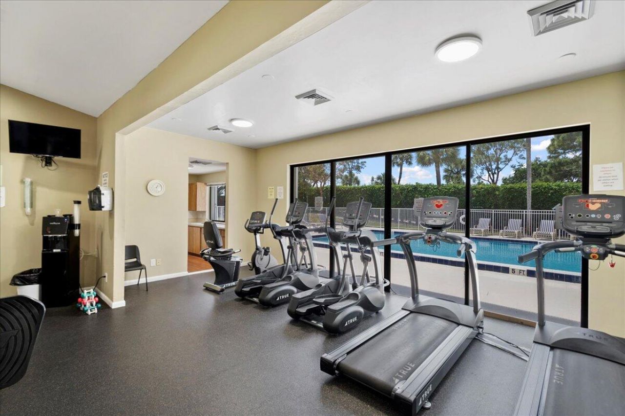 2421 Village Boulevard, Unit 206, West Palm Beach, FL 33409 Photo
