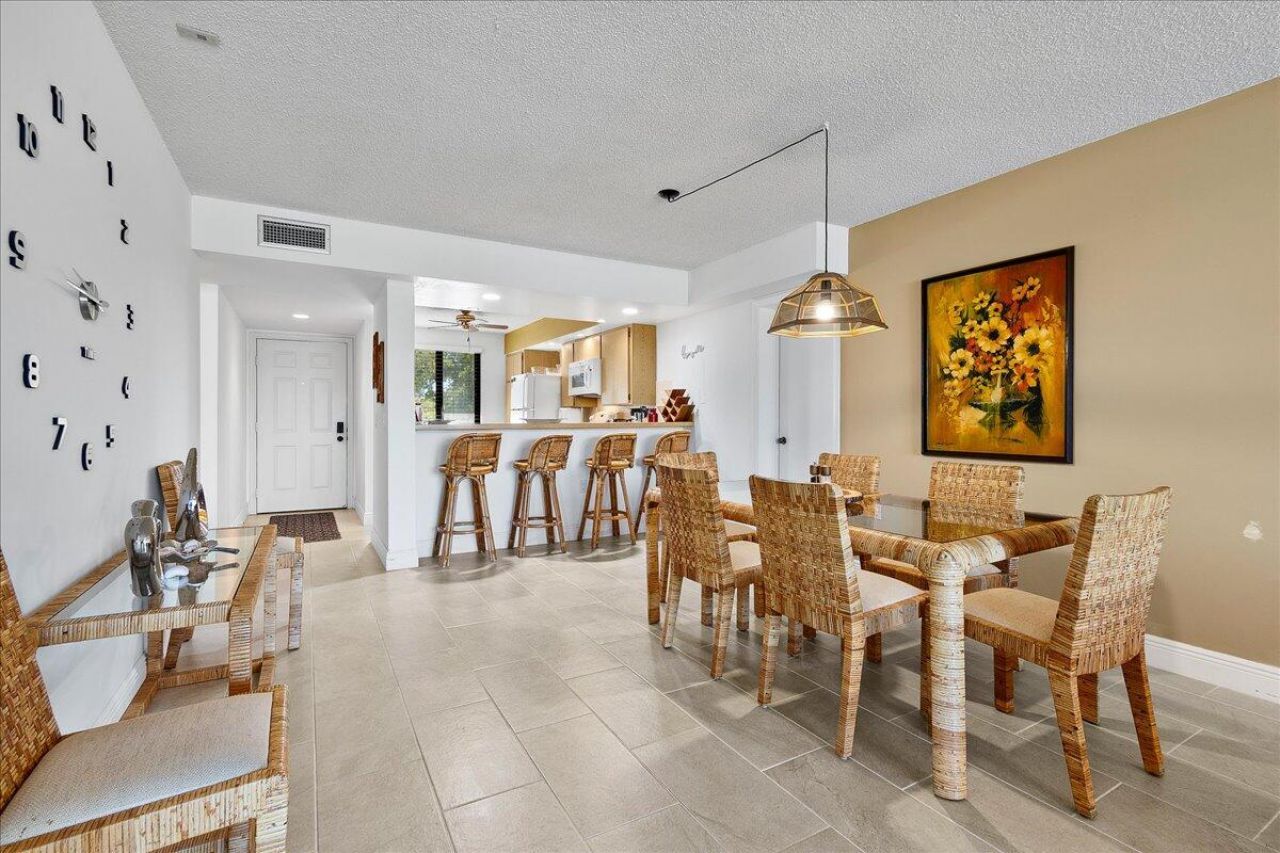 2421 Village Boulevard, Unit 206, West Palm Beach, FL 33409 Photo