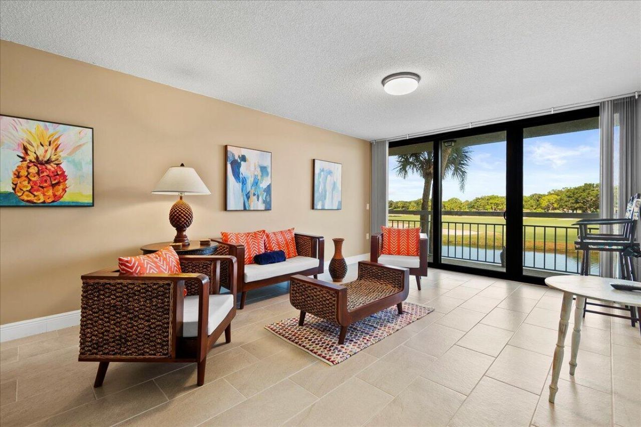 2421 Village Boulevard, Unit 206, West Palm Beach, FL 33409 Photo