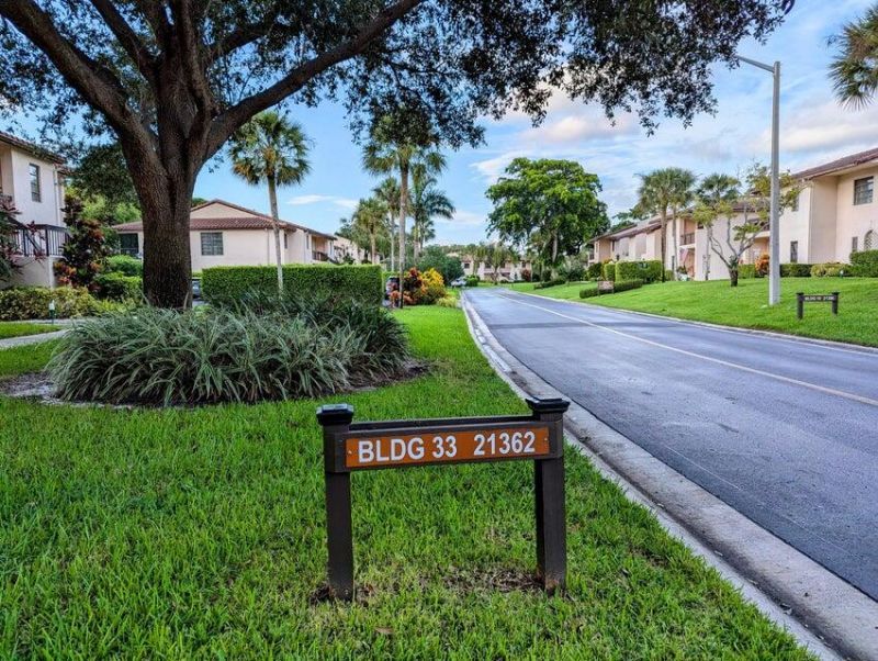 21362 Juego Circle, Unit 33f, Boca Raton, FL 33433 Photo