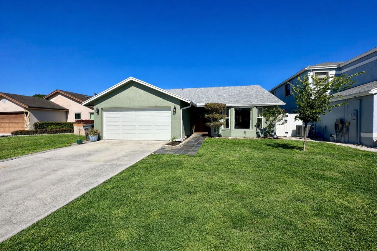 4492 Brook Drive, West Palm Beach, FL 33417 Photo