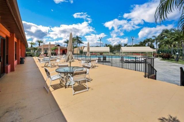 4492 Brook Drive, West Palm Beach, FL 33417 Photo