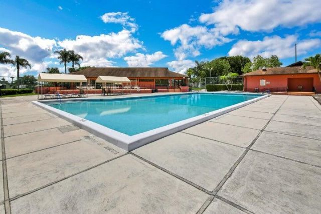 4492 Brook Drive, West Palm Beach, FL 33417 Photo