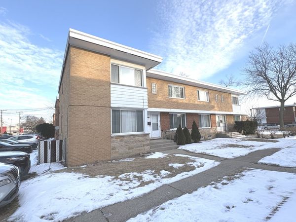 4864 Carol Street, Unit D, Skokie, IL 60077