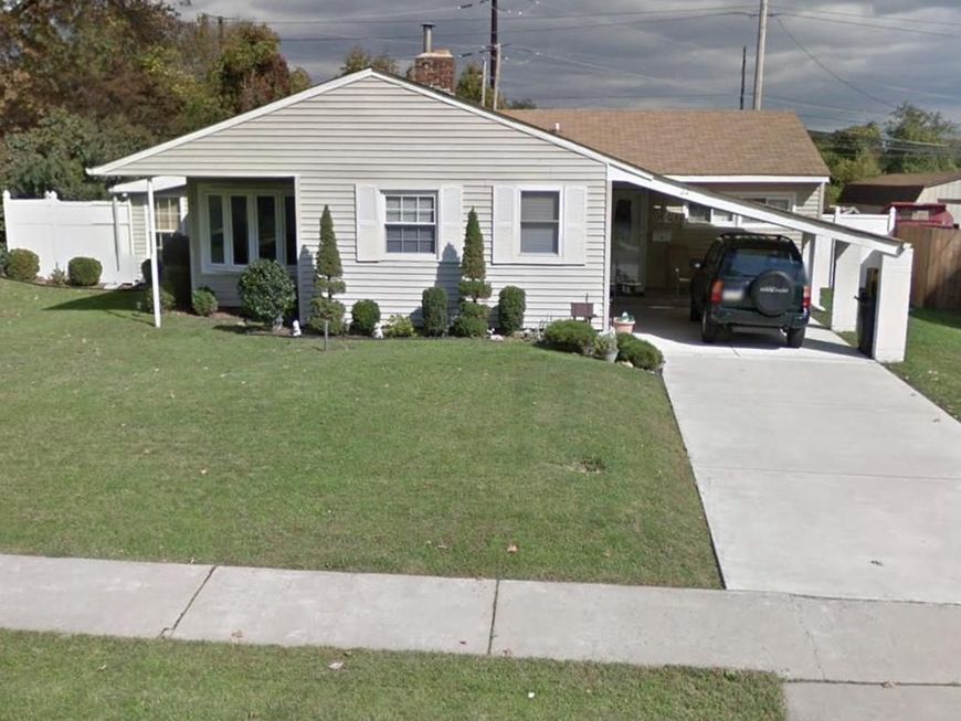 22 Gable Hill Road, Levittown, PA 19057 Main Photo