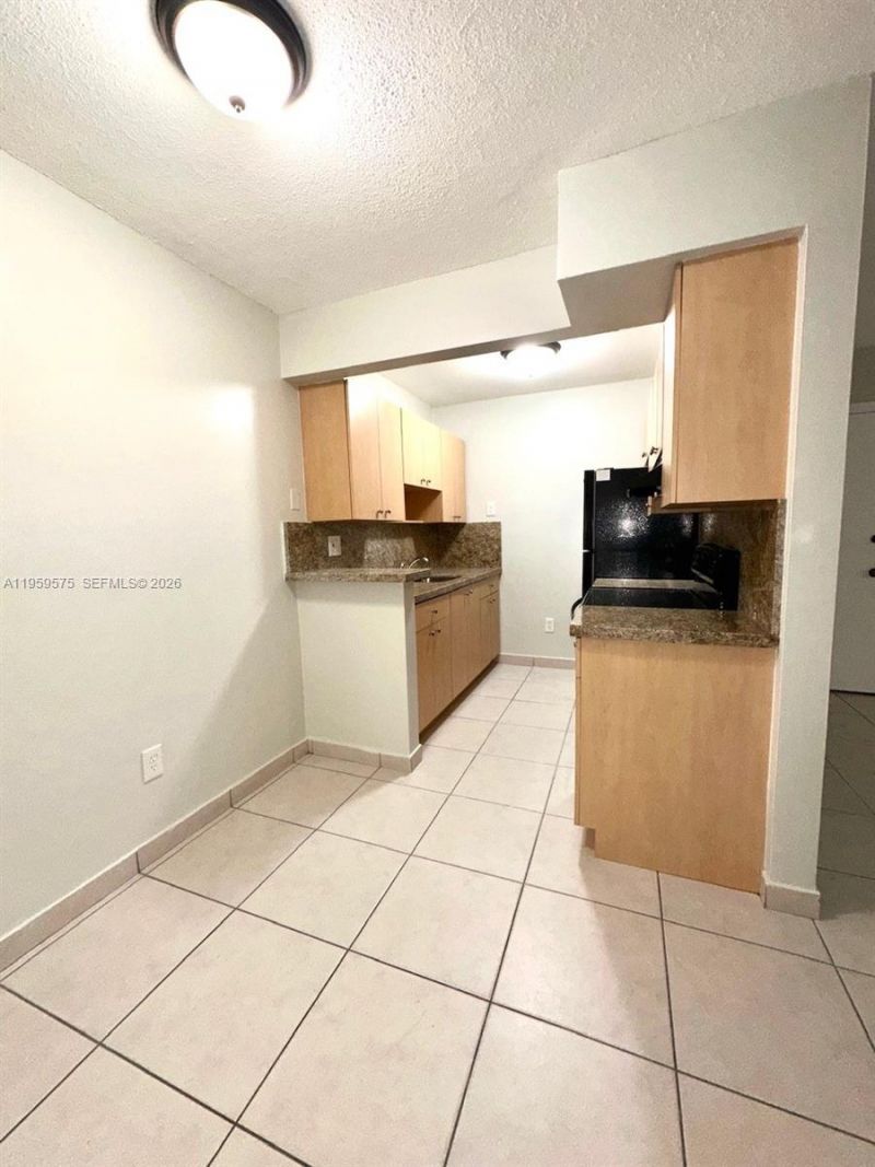 10786 N Kendall Dr, Unit D13, Miami, FL 33176 Photo