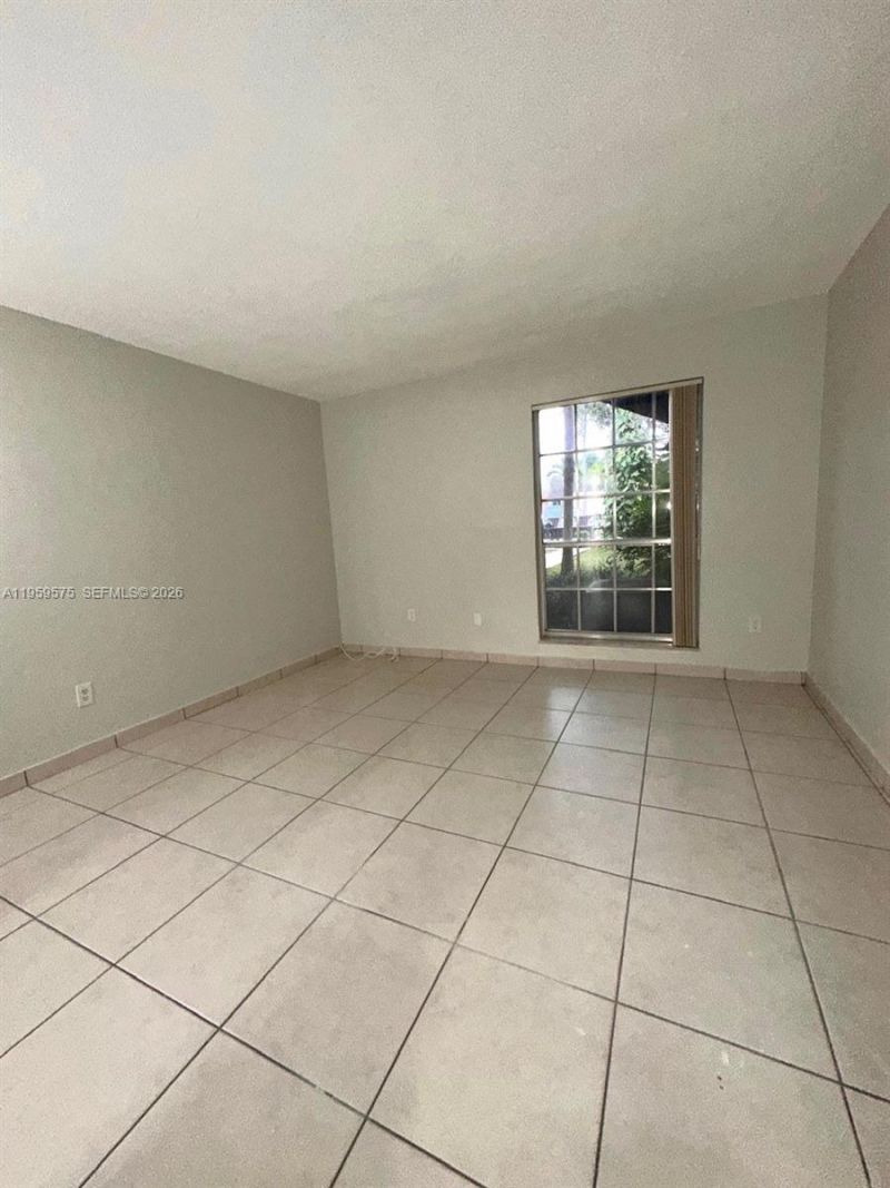 10786 N Kendall Dr, Unit D13, Miami, FL 33176 Photo