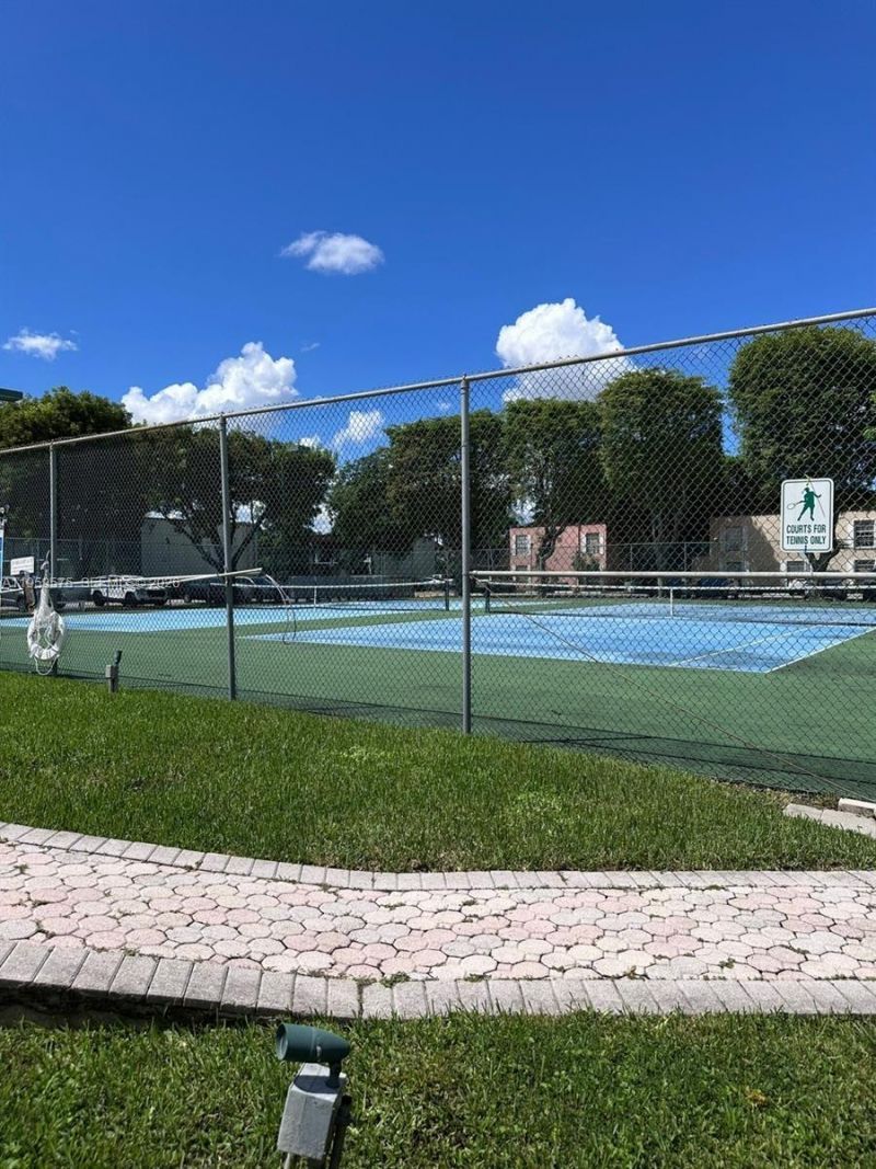 10786 N Kendall Dr, Unit D13, Miami, FL 33176 Photo