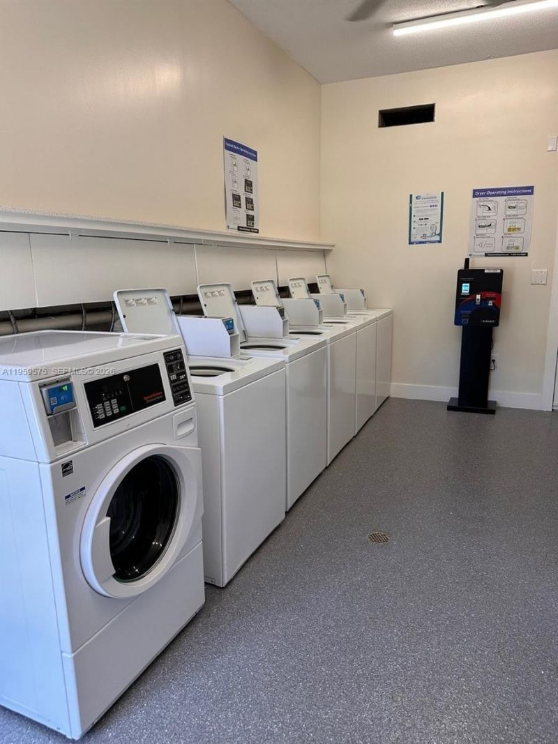 10786 N Kendall Dr, Unit D13, Miami, FL 33176 Photo