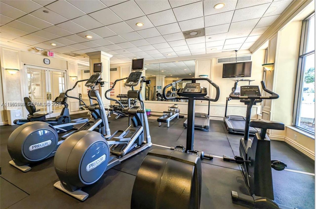 5700 Collins Ave, Unit 3H, Miami Beach, FL 33140 Photo