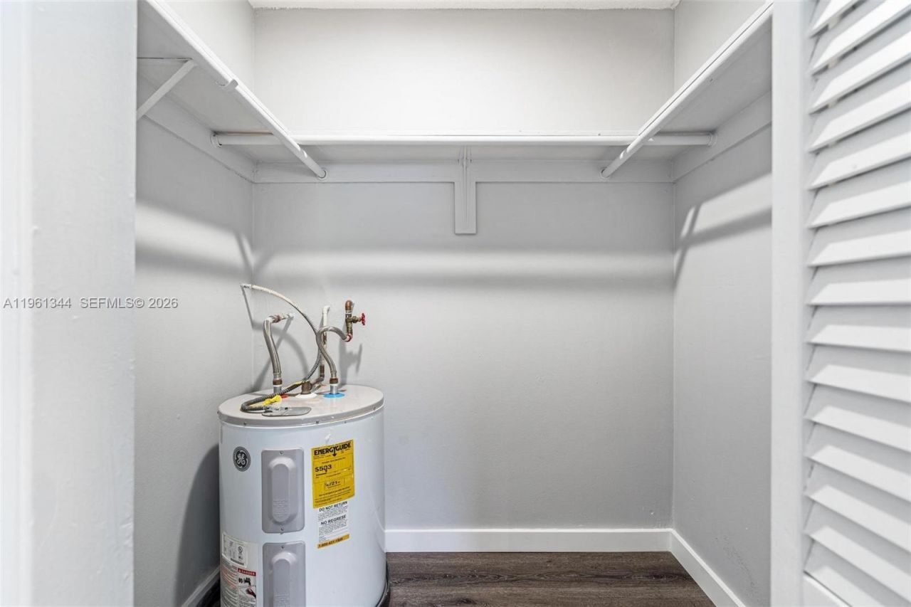 15205 NE 6th Ave , Unit D305, Miami, FL 33162 Photo