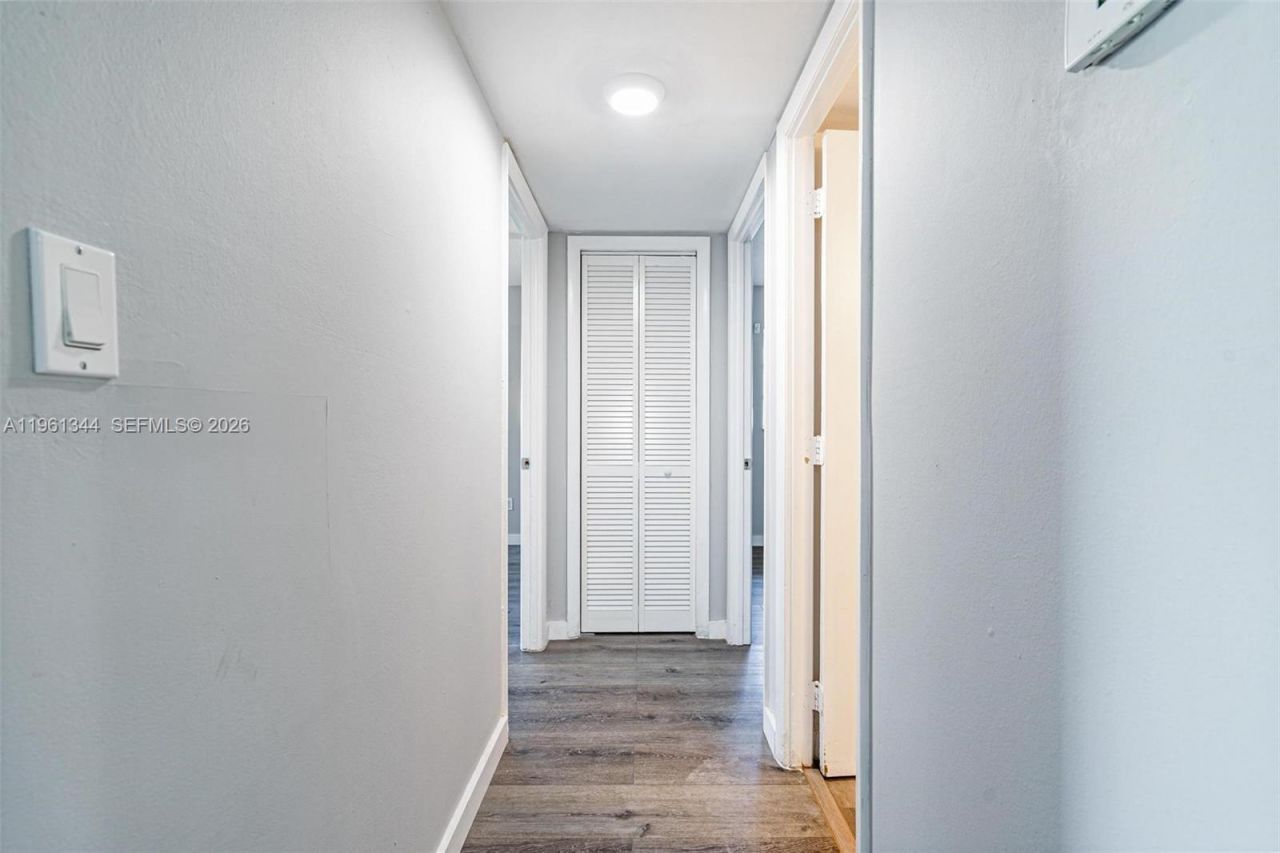 15205 NE 6th Ave , Unit D305, Miami, FL 33162 Photo