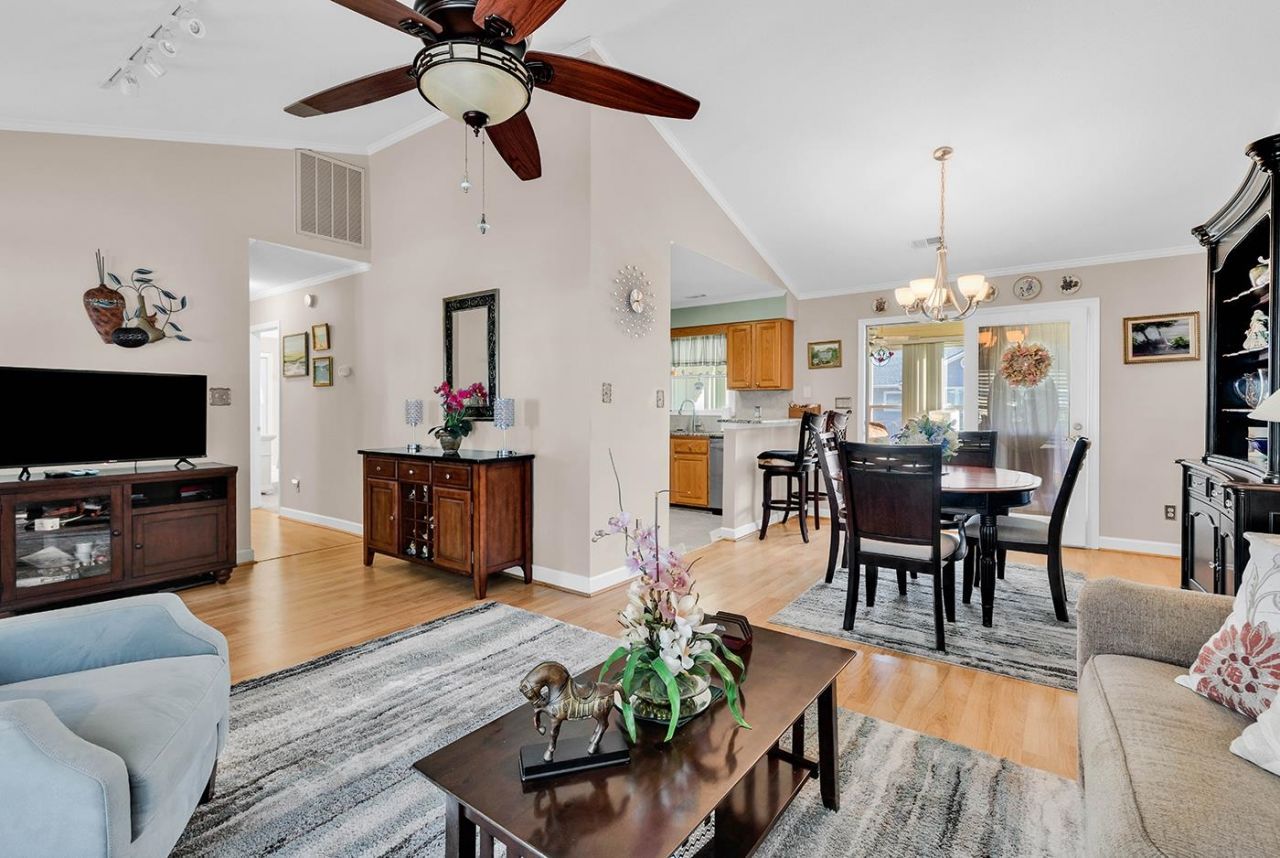 9468 Chicory Ln. Photo 6